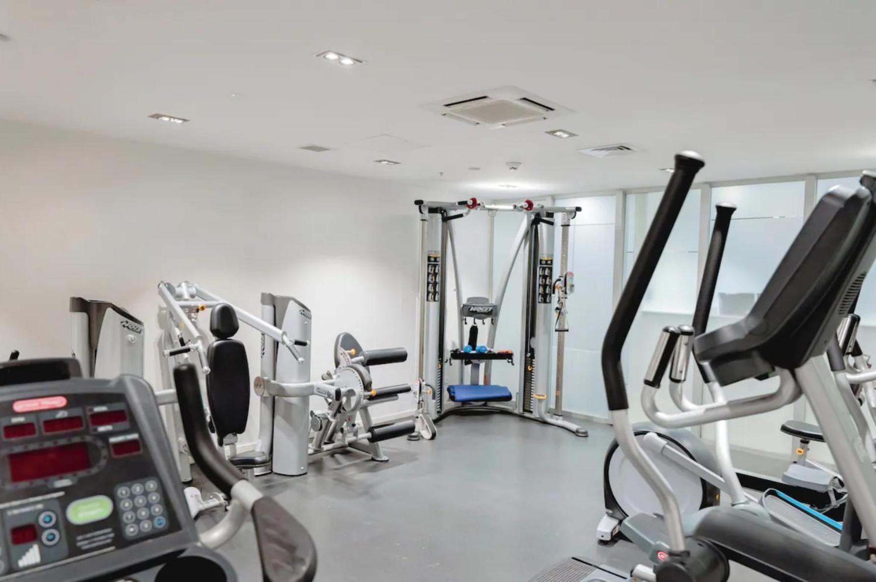 Skytower And City View 2 Bedroom Apartment On High Floor Auckland Luaran gambar